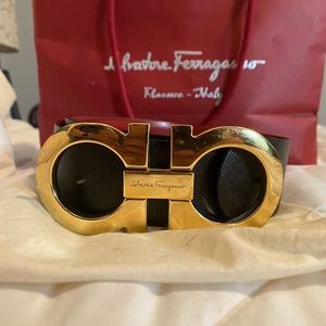 Women ferragamo belt